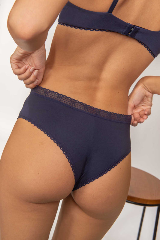 LA PETITE LEJABY : Shorty bleu marine issu de fibres végétales